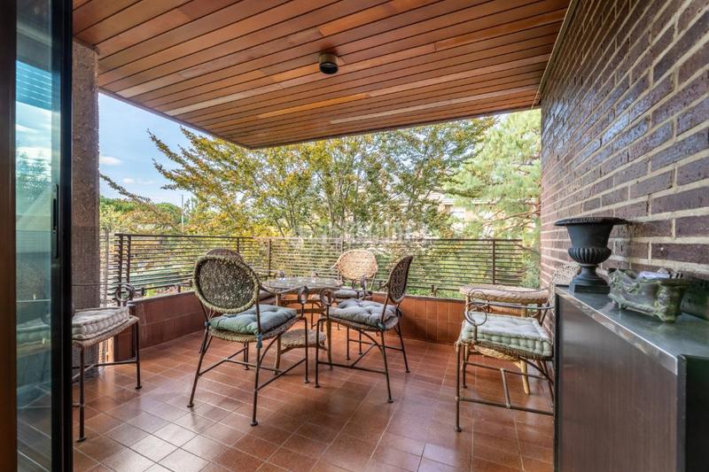 Foto c99325cb-ddfc-40d4-aa9b-c8ac78b601d8. Flat with parking pool in Carretera del Plantío Majadahonda