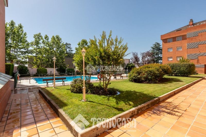 Foto 1513cb0b-554d-4cbd-bb2e-b60e316c6e12. Pis amb aparcament piscina a Yucatán-La Cornisa Rozas de Madrid (Las)