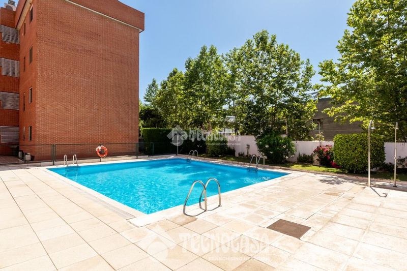 Foto 2e11e169-56f9-4900-a284-8f9849d42973. Pis amb aparcament piscina a Yucatán-La Cornisa Rozas de Madrid (Las)