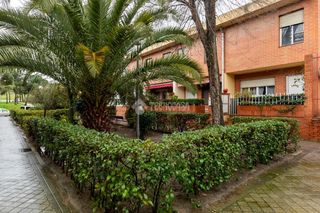 Casa bifamiliare in Carretera del Plantío. Casa en venta en majadahonda