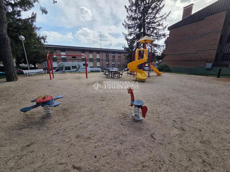 Foto dbec2eea-2970-42e1-bc8e-566792bb7ce6. Pis amb calefacció aparcament piscina a Collado Mediano