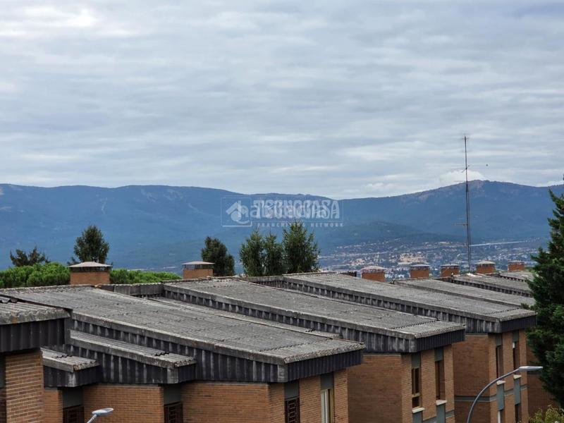 Foto c5318218-648c-4633-9e2a-eed3eadb242a. Piso  en venta en Collado Mediano