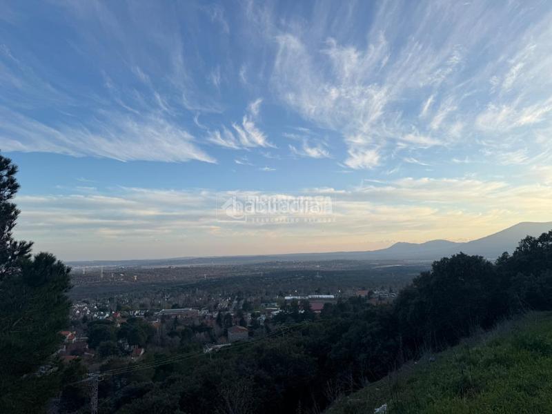 Foto a21e222b-e593-4e78-8880-259d737ec576. Edifici a Collado Mediano