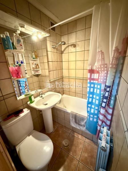 Foto c85075ff-f5cc-4090-a43c-ebbd9be6d53a. Piso  en venta en Palomeras Sureste Madrid