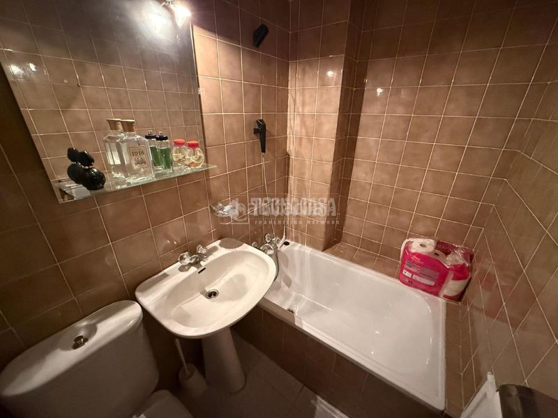 Foto 2c8ca1df-731b-413b-835c-c08543868dbc. Pis amb calefacció a Palomeras Sureste Madrid