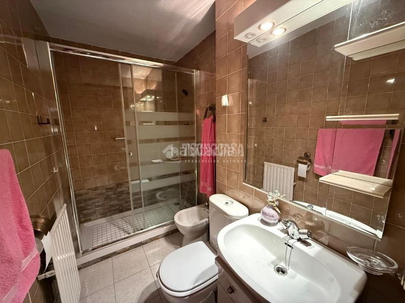 Foto 761621d6-ee09-4222-aa8b-9fbb38c9545b. Pis amb calefacció a Palomeras Sureste Madrid