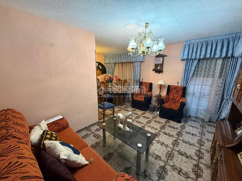 Foto cdded129-7ddf-43d3-9391-b7990b60a80f. Pis amb calefacció a Palomeras Sureste Madrid