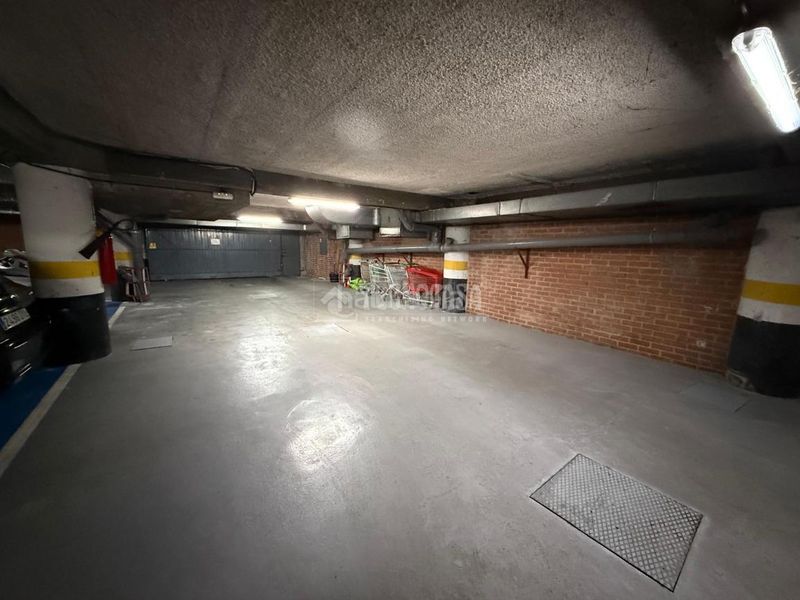 Foto e35e2b47-6967-410c-88e1-c608abfc30d7. Pis amb calefacció a Palomeras Sureste Madrid