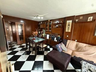 Piso en Palomeras Sureste. Piso en venta en madrid