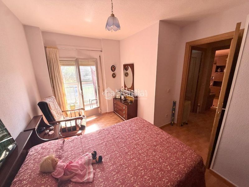 Foto f89ea6de-d0c5-4e90-a16e-d387dbe613fa. Pis a Palomeras Sureste Madrid