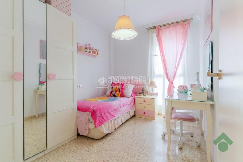 Foto 84bd97bb-ed88-4f4c-bf6b-4cc84b644e6c. Pis amb aparcament a Puertas del sur - Guadabajaque Jerez de la Frontera