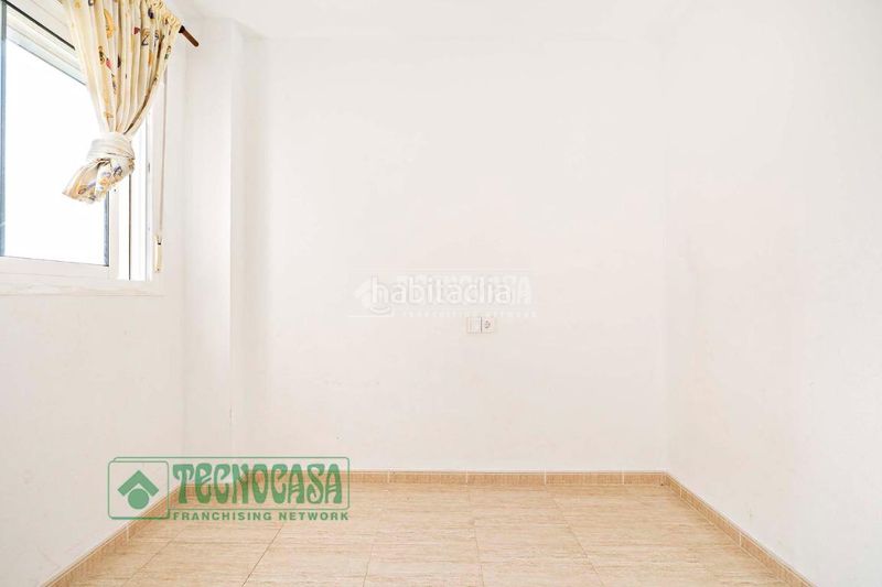 Foto a3cf063c-8a5b-4b09-94c8-1707162f3bc7. Pis amb calefacció aparcament a puebla de Vícar Vícar