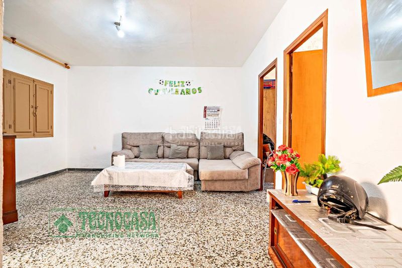 Foto 189f5d93-0120-453b-af23-274e3aa84e44. Casa aparellada amb calefacció aparcament a Mojonera (La)