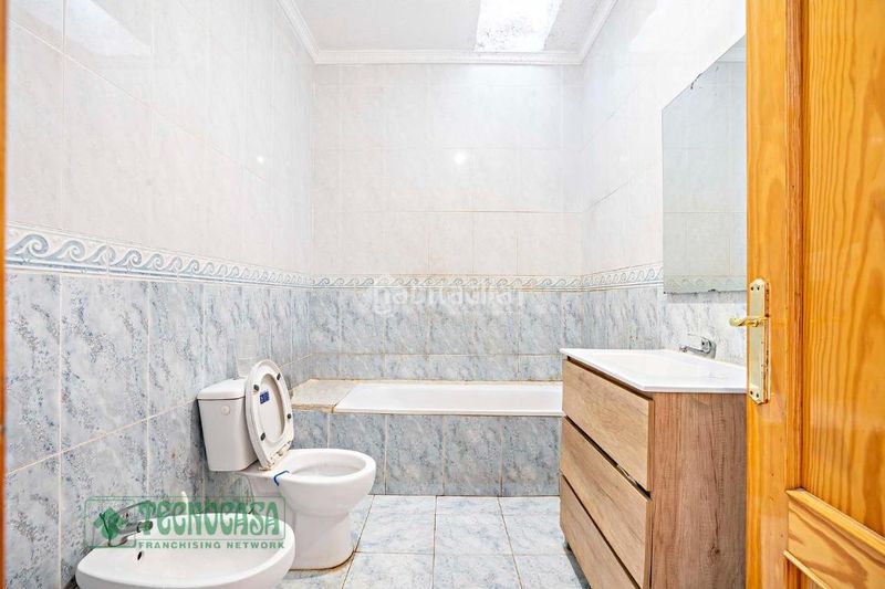 Foto a00e1a73-9505-4a83-9eeb-55922f44adef. Casa aparellada a Mojonera (La)