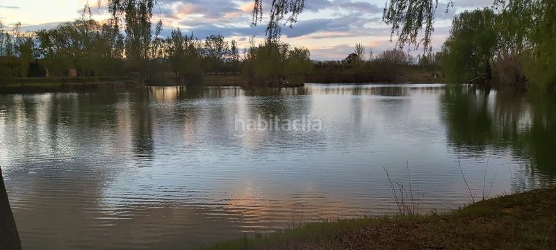 Foto a7d8d9ad-b153-41c8-826f-328c2ec2ea55. Xalet amb xemeneia calefacció aparcament piscina a Malagón