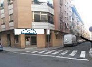 Local Comercial a Plaza de Toros. Local en venta