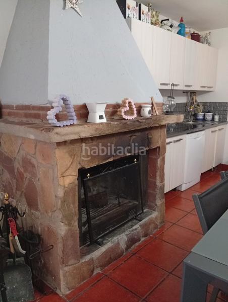 Foto 3dc82212-ff09-4a25-b7f2-0f40d04fcf9d. Casa adossada amb xemeneia calefacció aparcament a Ciudad Real