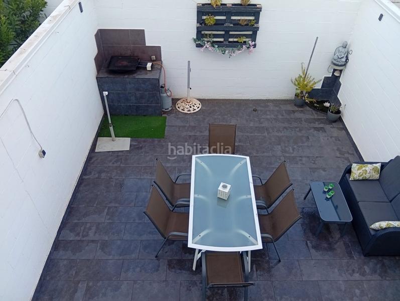 Foto adc6e259-8996-4934-8533-42a18c2d87f8. Casa adossada amb xemeneia calefacció aparcament a Ciudad Real