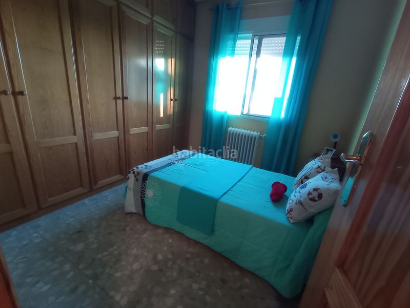 Foto b2ab7f67-aa48-4723-96be-43e2b18db7e2. Casa adossada amb aparcament a Miguelturra