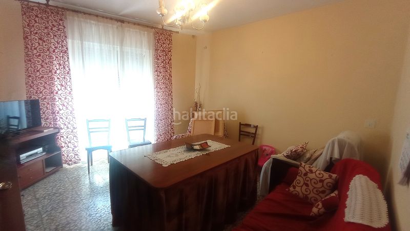 Foto fd4e27d8-1ce5-4597-b3bd-0e4e526e7077. Casa amb aparcament a Miguelturra