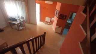 Casa adossada a Pozuelo de Calatrava. Unifamiliar en venta