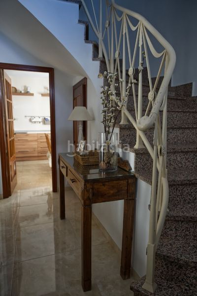 Foto d8b39c37-cd17-49dc-a75e-8ed88615e7cd. Casa adossada amb calefacció a Almagro