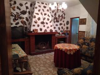 Casa adossada en Porzuna. Casa en venta