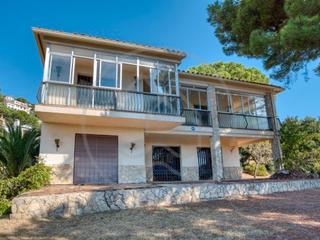 Maison  Carrer del ripollès. Bonita casa en calonge