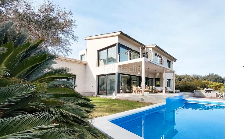 Foto 19644def-b6a4-4f9b-84f0-80d5a6c0eda8. Xalet amb calefacció aparcament piscina a Bescanó