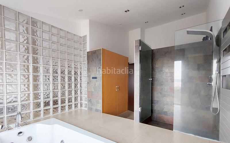 Foto 9f0a466f-f5a1-431a-b904-ee900b7f1421. Xalet amb calefacció aparcament piscina a Bescanó