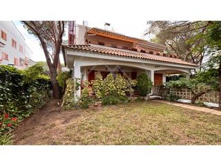 Rez-de-chaussée à Centre-Platja. Apartamento en segunda linea de mar en platja d'aro