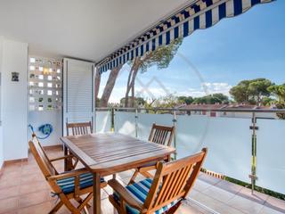 Apartament a Los Pinos-Politur. Encantador apartamento en platja d'aro