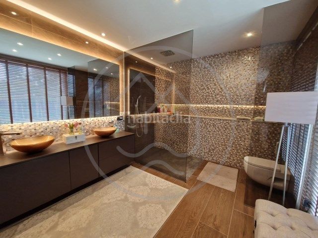 Foto 0213a56f-7d91-41c1-ae4b-3939f8901680. Xalet amb xemeneia calefacció aparcament piscina a Palamós