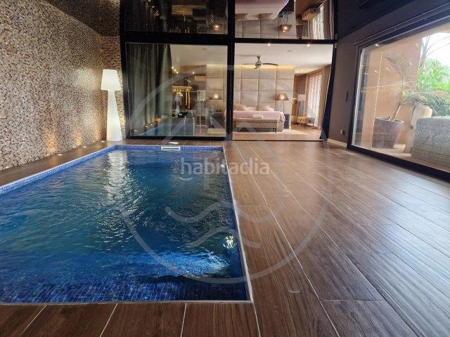 Foto 0cc70165-0bf2-42c3-89c3-7d949d3cb7bc. Xalet amb xemeneia calefacció aparcament piscina a Palamós