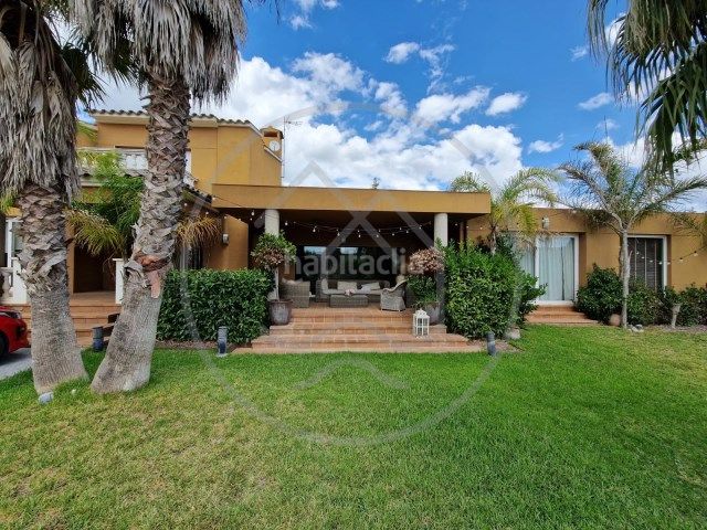 Foto 45576cc7-a850-4992-871c-19ff081a0ad3. Xalet amb xemeneia calefacció aparcament piscina a Palamós