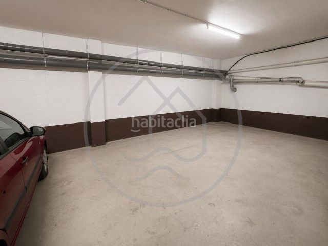 Foto d8b6a144-20e7-465f-8016-7394a4473ae1. Planta baixa amb xemeneia aparcament a Torre Valentina-Mas Vilar de La Mutxada-Treumal Sant Antoni de Calonge