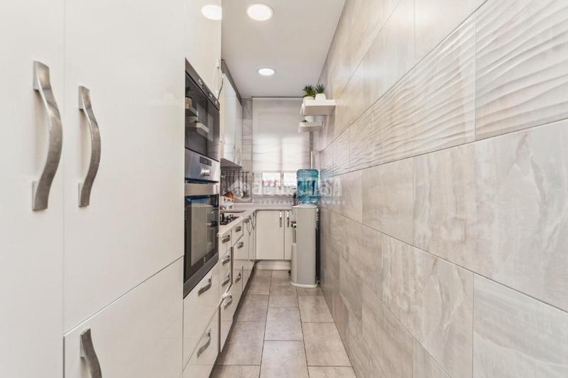 Foto 1276f660-3bd8-4f90-8cb4-d02169ab12b6. Pis amb calefacció a Riera Cornellà de Llobregat