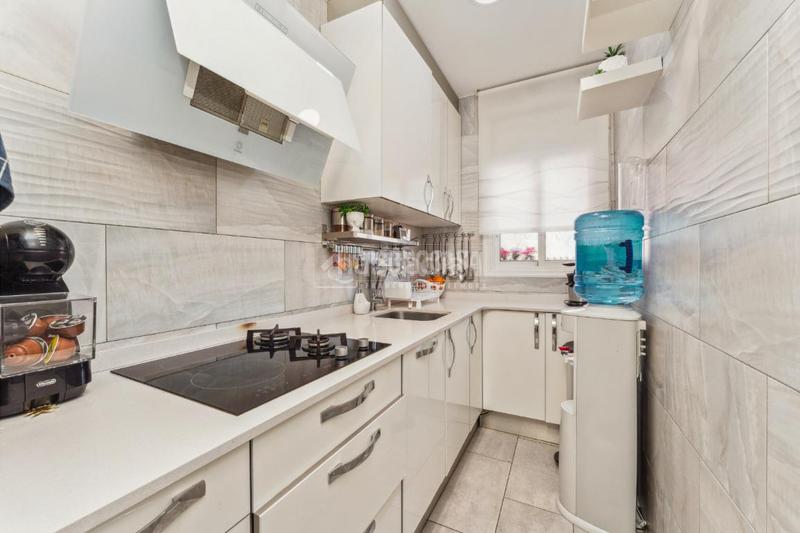 Foto 6fb2b5fd-10a3-49fa-886a-9da1fedfdbda. Pis amb calefacció a Riera Cornellà de Llobregat