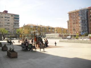 Business premise in La Gavarra. Local comercial en venta en cornell de llobregat