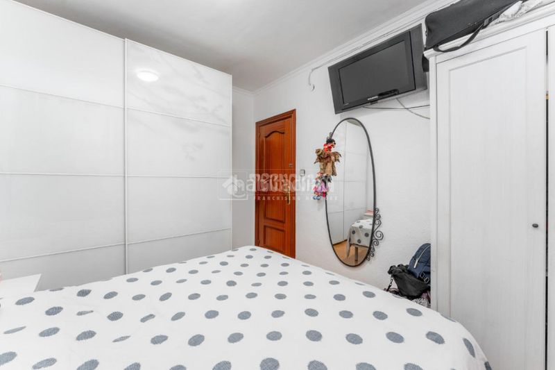 Foto adaebbb9-bc5a-4588-b9da-4a7a92f001d0. Flat in La Gavarra Cornellà de Llobregat