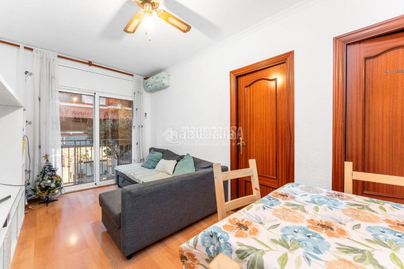 Foto e8cf98d1-36d8-479e-8097-5bac0e2f94fe. Flat in La Gavarra Cornellà de Llobregat