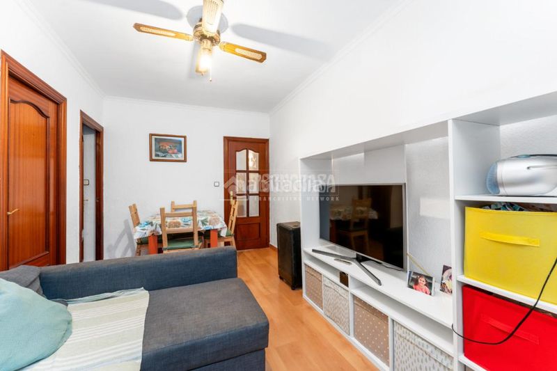 Foto efba4132-3f55-4394-96cb-f6736753e462. Flat in La Gavarra Cornellà de Llobregat