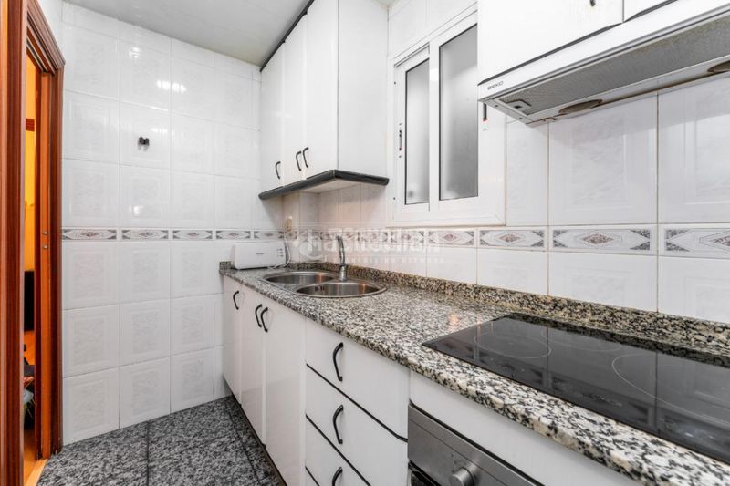 Foto fa1a45f6-727c-4206-a55c-41446925a8cb. Flat in La Gavarra Cornellà de Llobregat