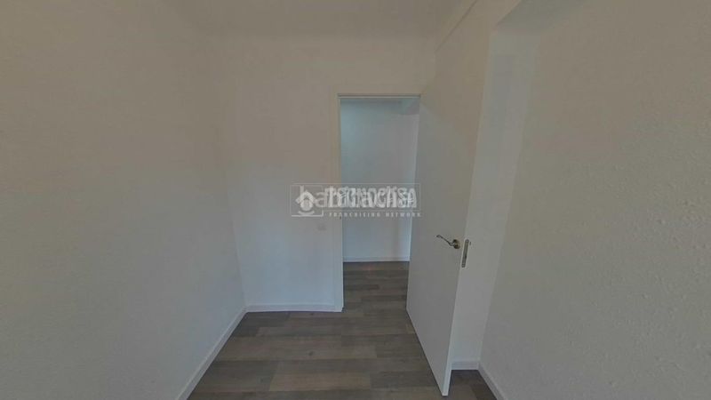 Foto d422a132-3388-41e3-bdaa-cc643ab41872. Appartement dans Sant Ildefons Cornellà de Llobregat