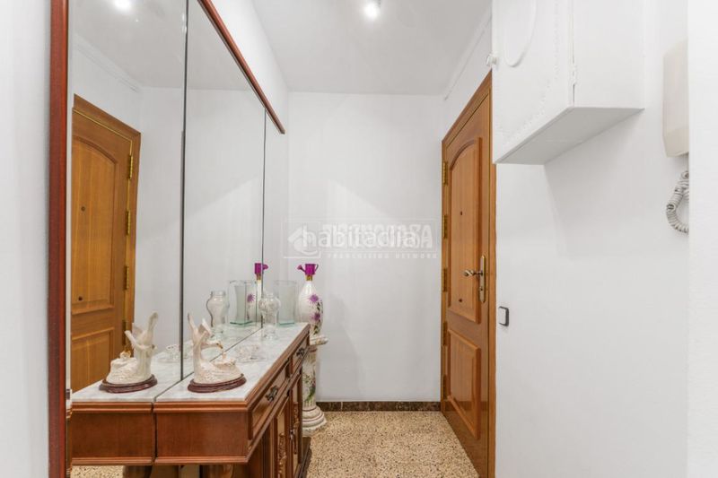 Foto 1305ce41-ad5a-4bfe-b41b-e4888e6b58bf. Etagenwohnung in La Gavarra Cornellà de Llobregat