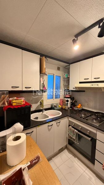 Foto f7cb4b4a-f95e-44c9-a6b5-40f0f051e381. Piso  en venta en Riera Cornellà de Llobregat