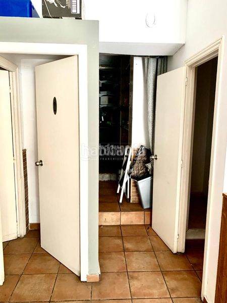 Foto 9d08f265-e1fa-4c84-9441-6d2160f48573. Local comercial a La Gavarra Cornellà de Llobregat