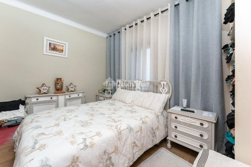 Foto 0945cc45-97a9-4891-b854-09ed181c3863. Flat in La Gavarra Cornellà de Llobregat