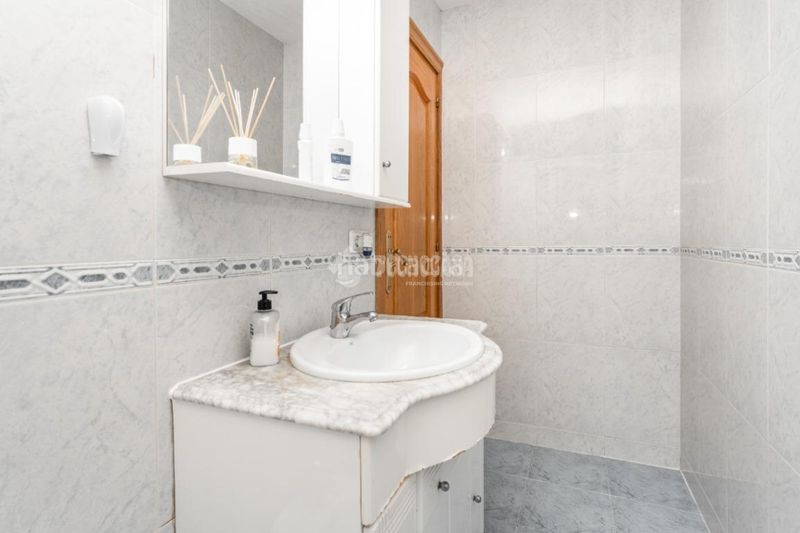 Foto 6ccc63d1-ac3b-486c-8d06-fb6ced6b5146. Flat in La Gavarra Cornellà de Llobregat