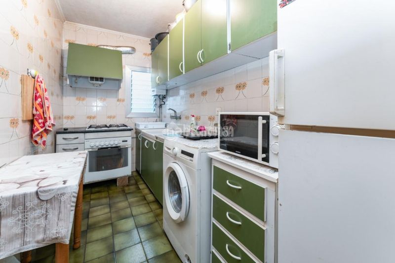 Foto bc1a2353-445c-4b8e-a8da-b7f64b318fcd. Flat in La Gavarra Cornellà de Llobregat